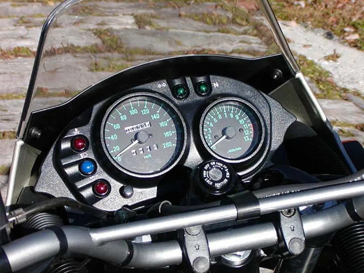 KAWASAKI KLE 500 (8)