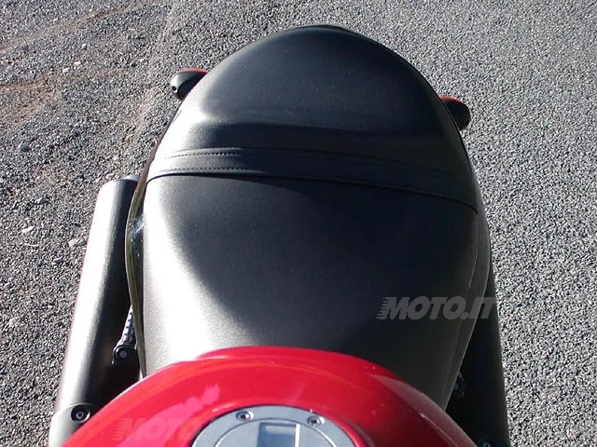 MOTO GUZZI V11 Le Mans (15)