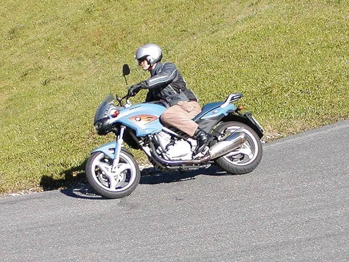 BMW F 650 CS (7)