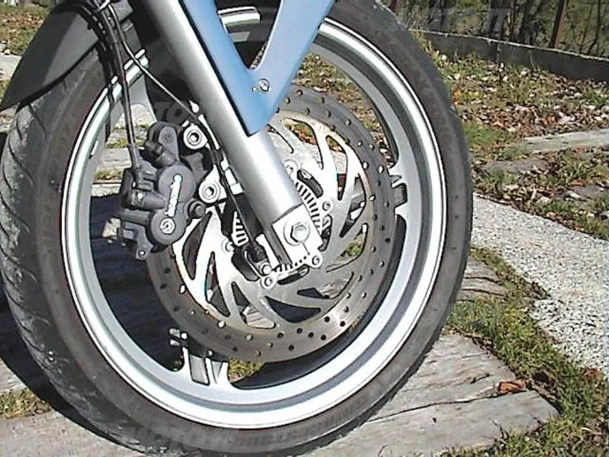 BMW F 650 CS (15)
