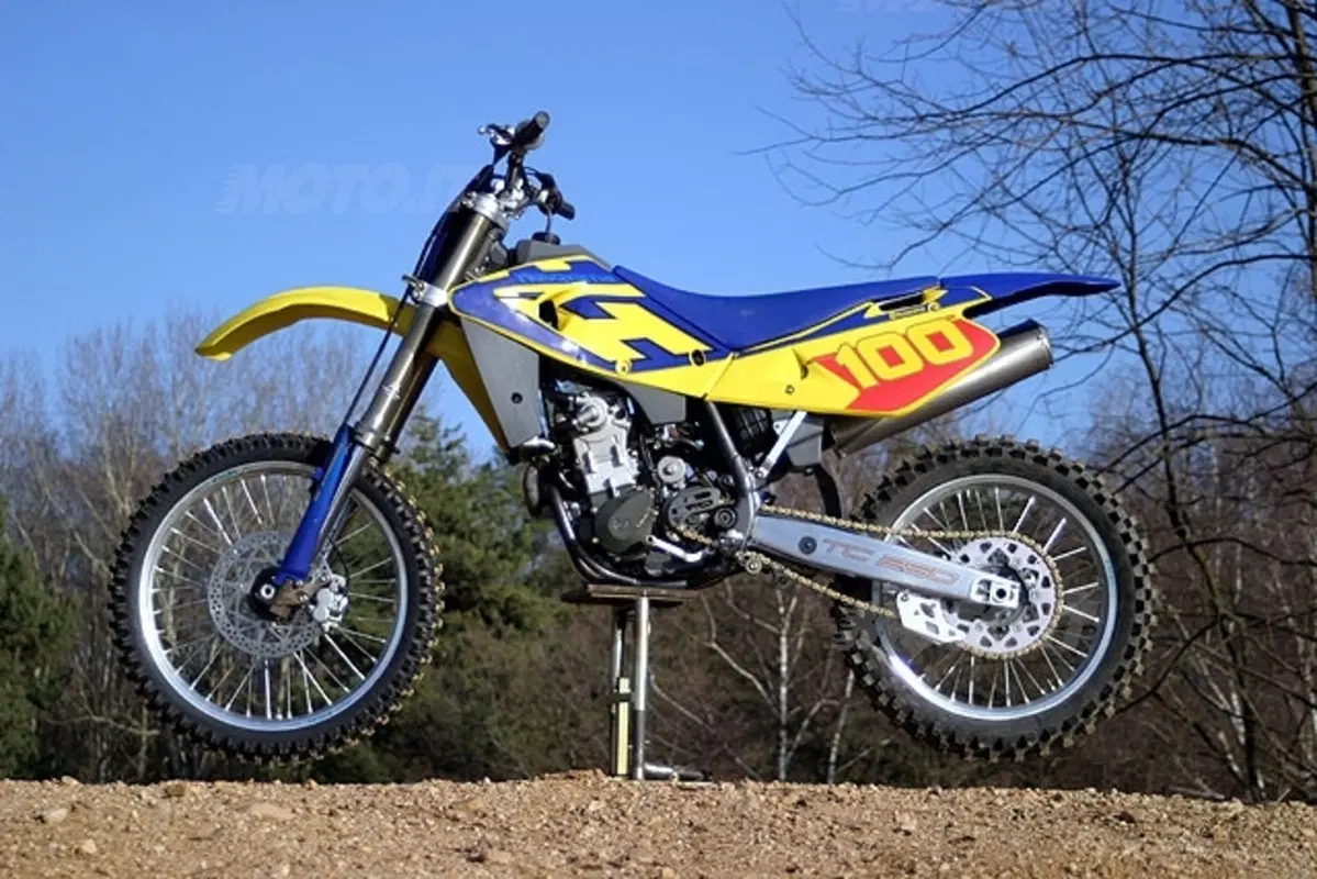 HUSQVARNA (2)