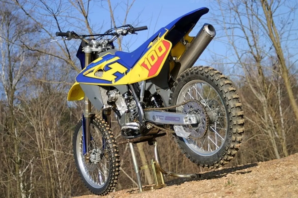 HUSQVARNA (8)