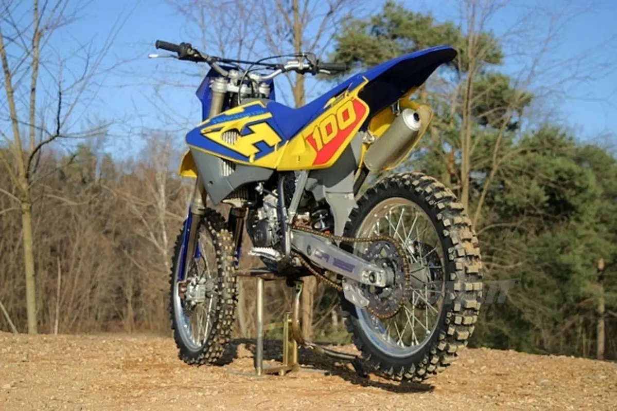 HUSQVARNA (38)