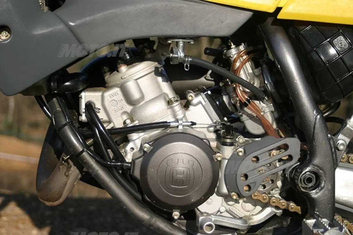 HUSQVARNA (40)