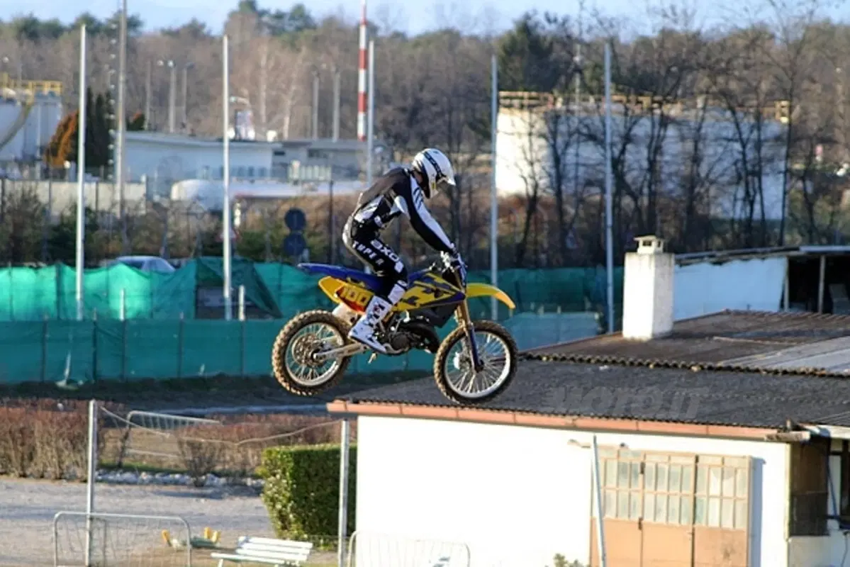HUSQVARNA (51)
