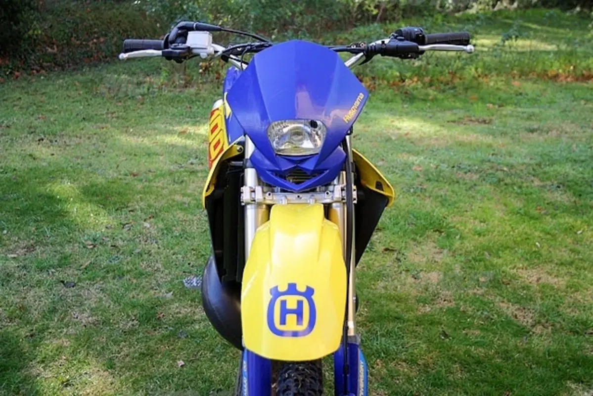 HUSQVARNA WR 250 e TE 250 (7)
