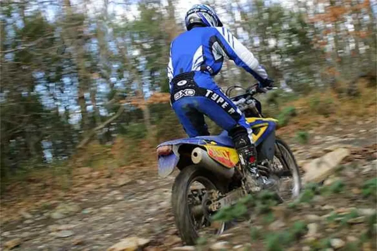 HUSQVARNA WR 250 e TE 250 (8)