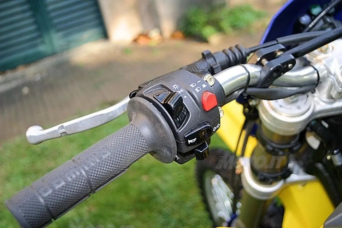 HUSQVARNA WR 250 e TE 250 (11)