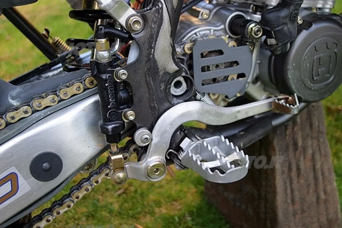 HUSQVARNA WR 250 e TE 250 (15)