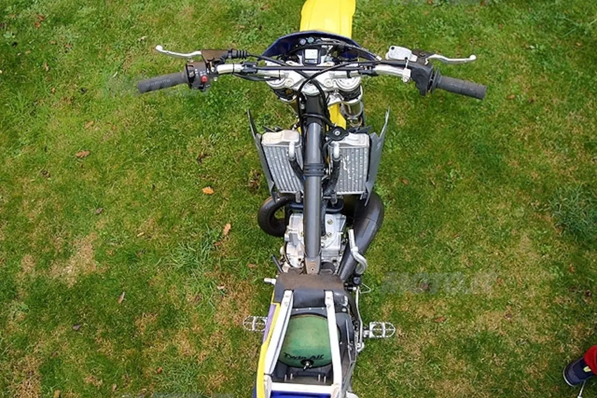 HUSQVARNA WR 250 e TE 250 (16)