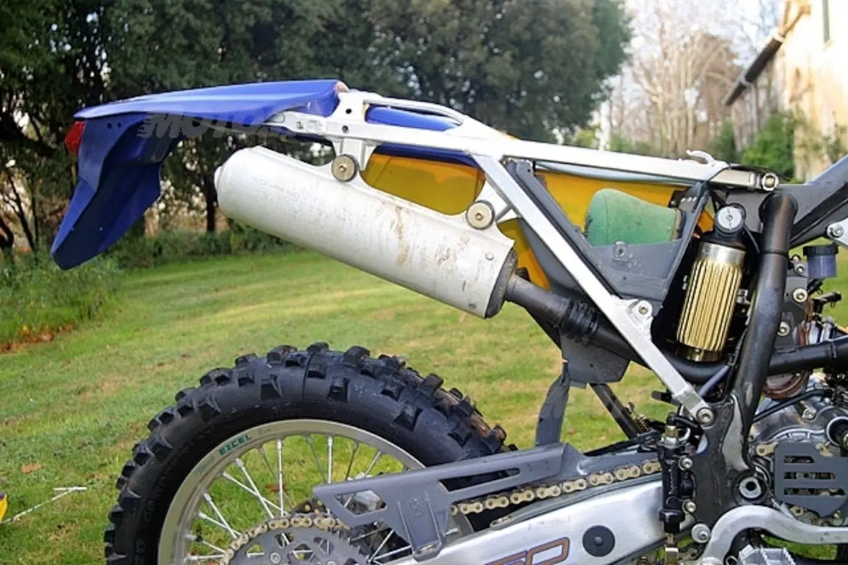 HUSQVARNA WR 250 e TE 250 (17)