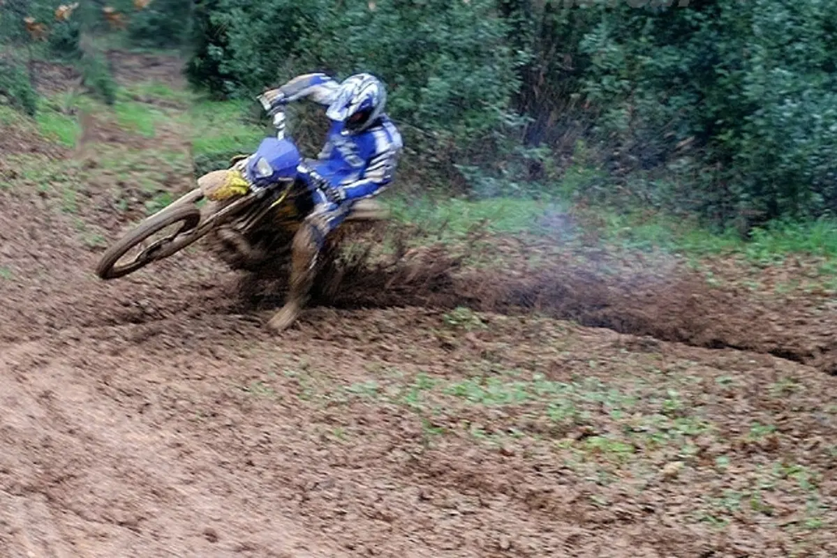 HUSQVARNA WR 250 e TE 250 (24)