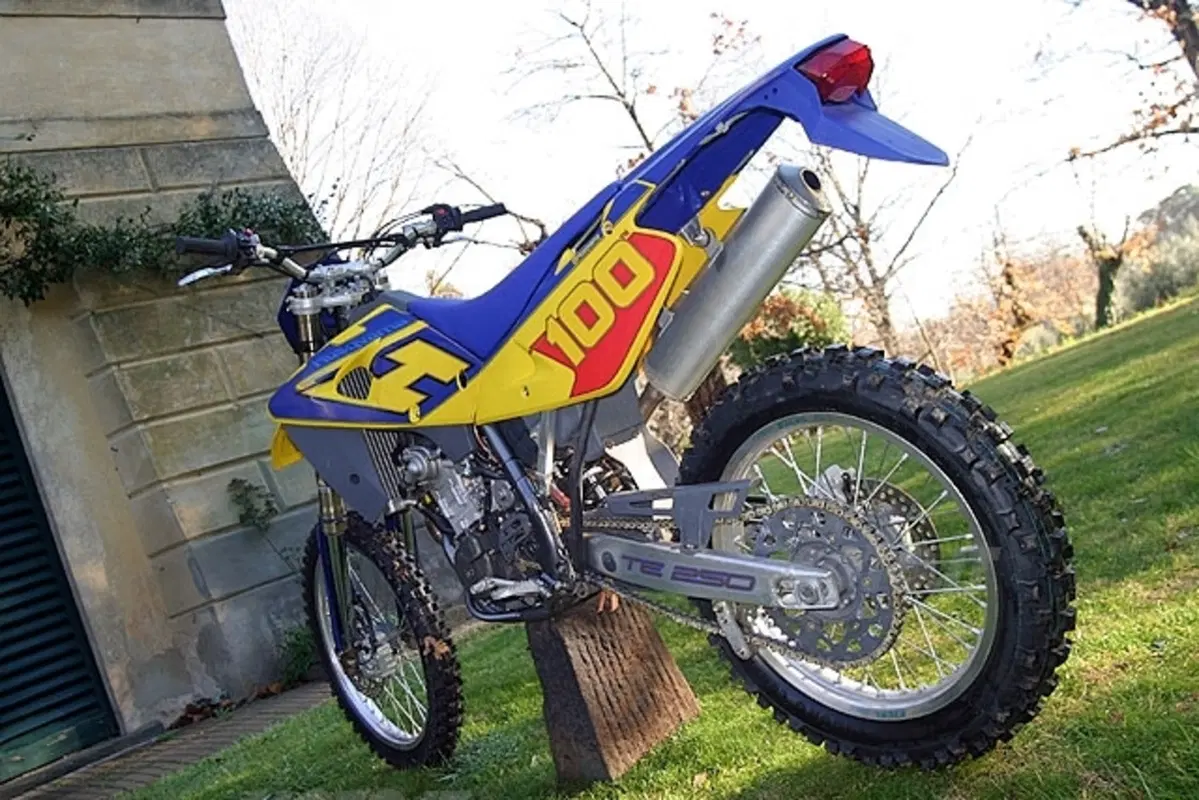 HUSQVARNA WR 250 e TE 250 (29)