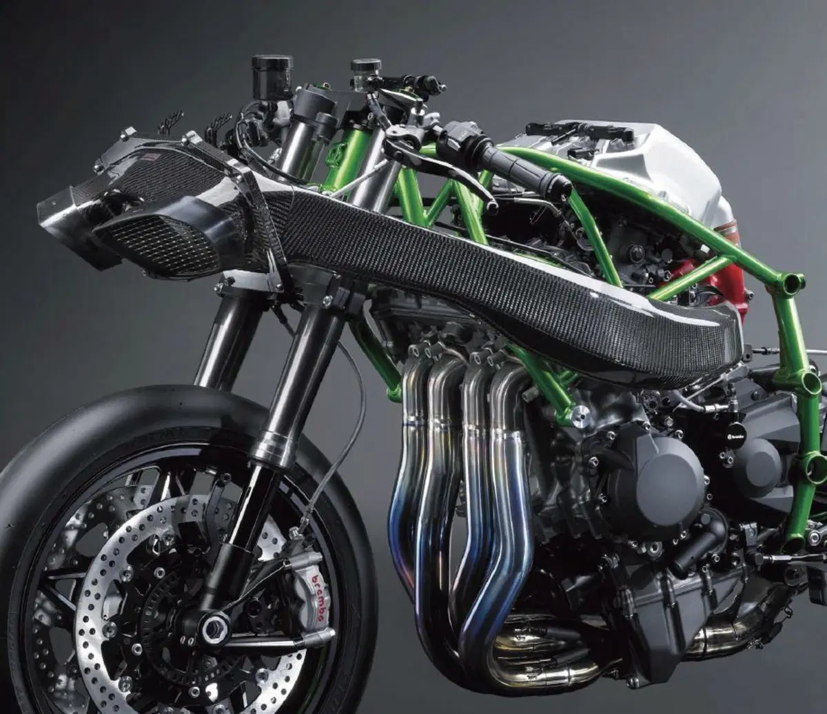 La straordinaria Tecnica della Kawasaki H2  (4)