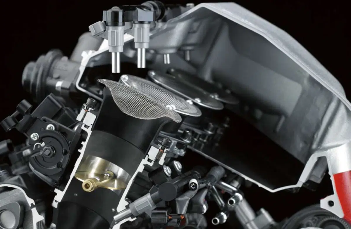 La straordinaria Tecnica della Kawasaki H2  (6)