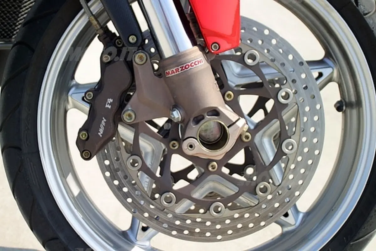 MV AGUSTA Brutale S (10)