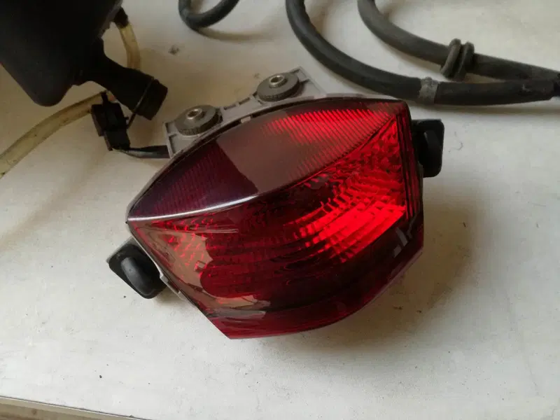 Ricambi vari originali Kawasaki ER-6F 2008 (4)