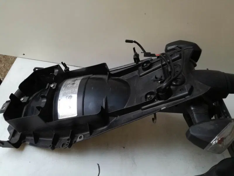 Ricambi vari originali Kawasaki ER-6F 2008 (9)
