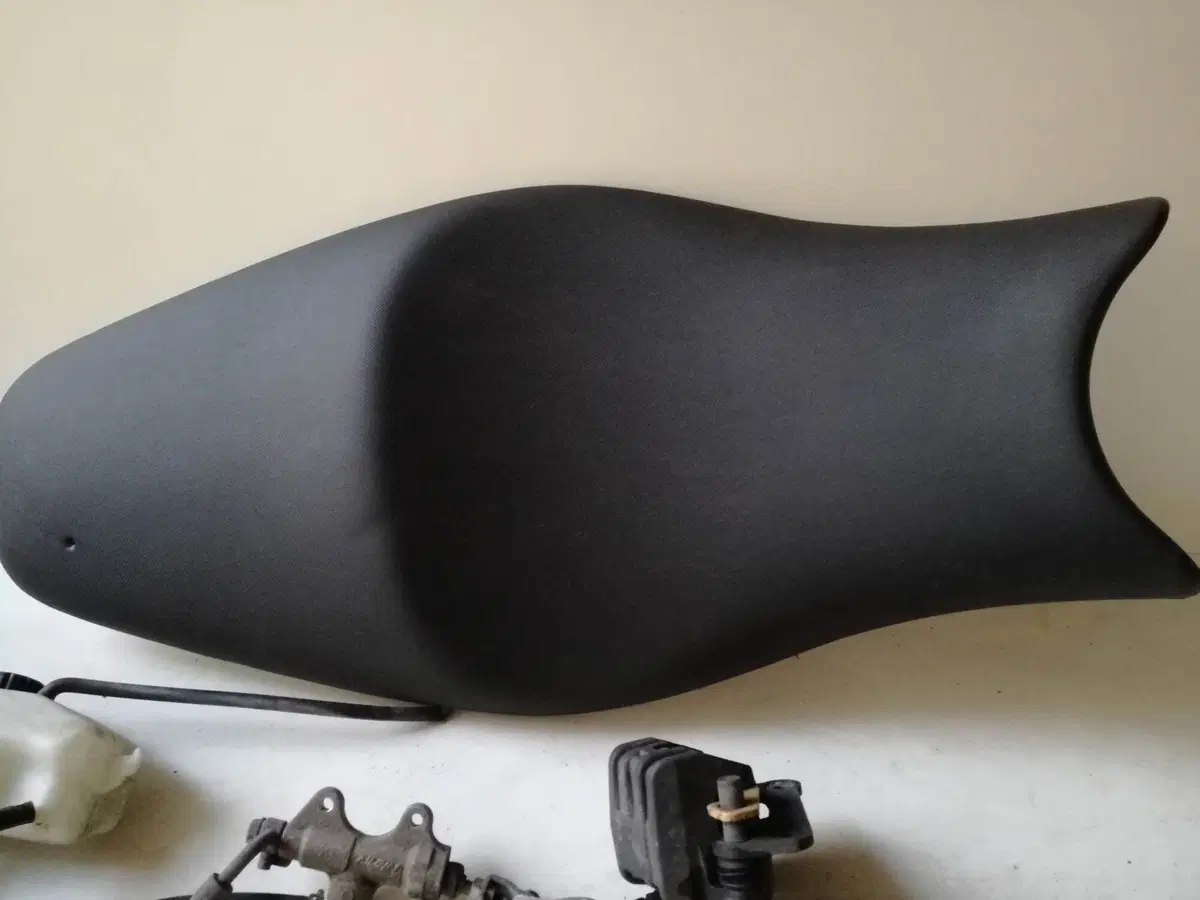 Ricambi vari originali Kawasaki ER-6F 2008 (11)