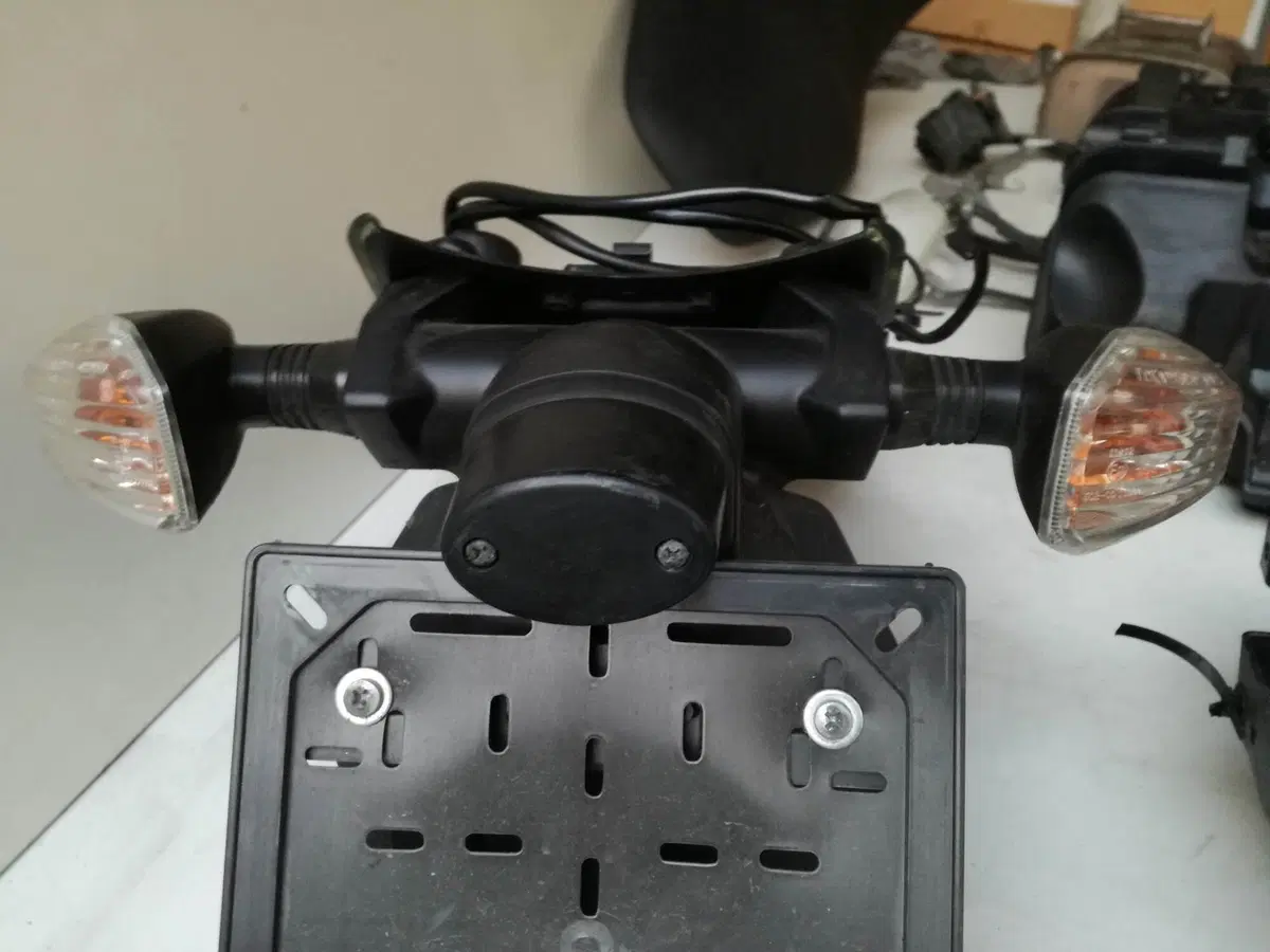 Ricambi vari originali Kawasaki ER-6F 2008 (12)