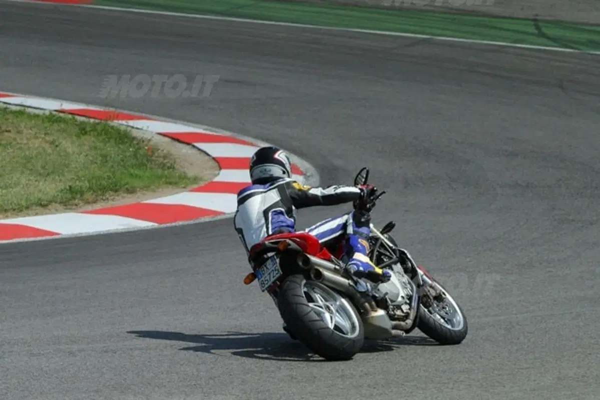 MV AGUSTA Brutale S (16)