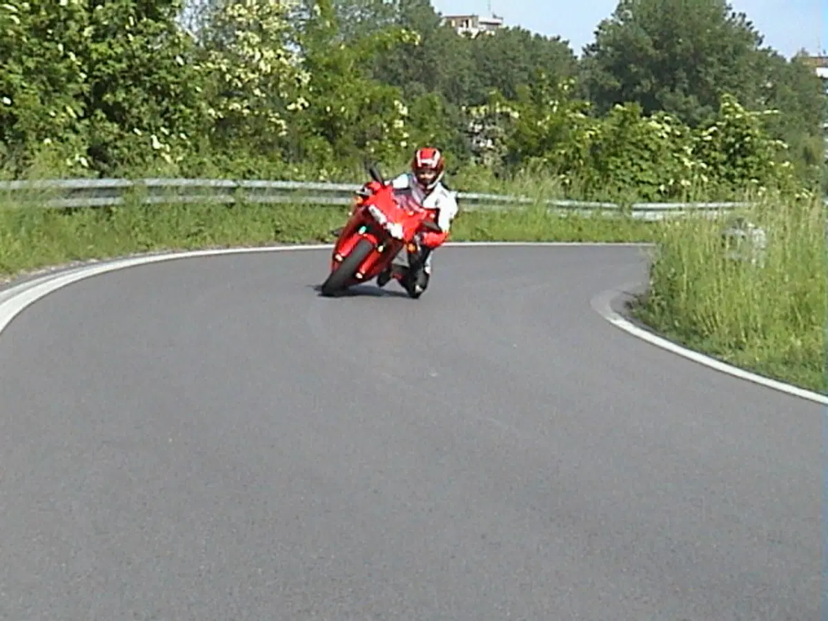 Ducati 998 (8)