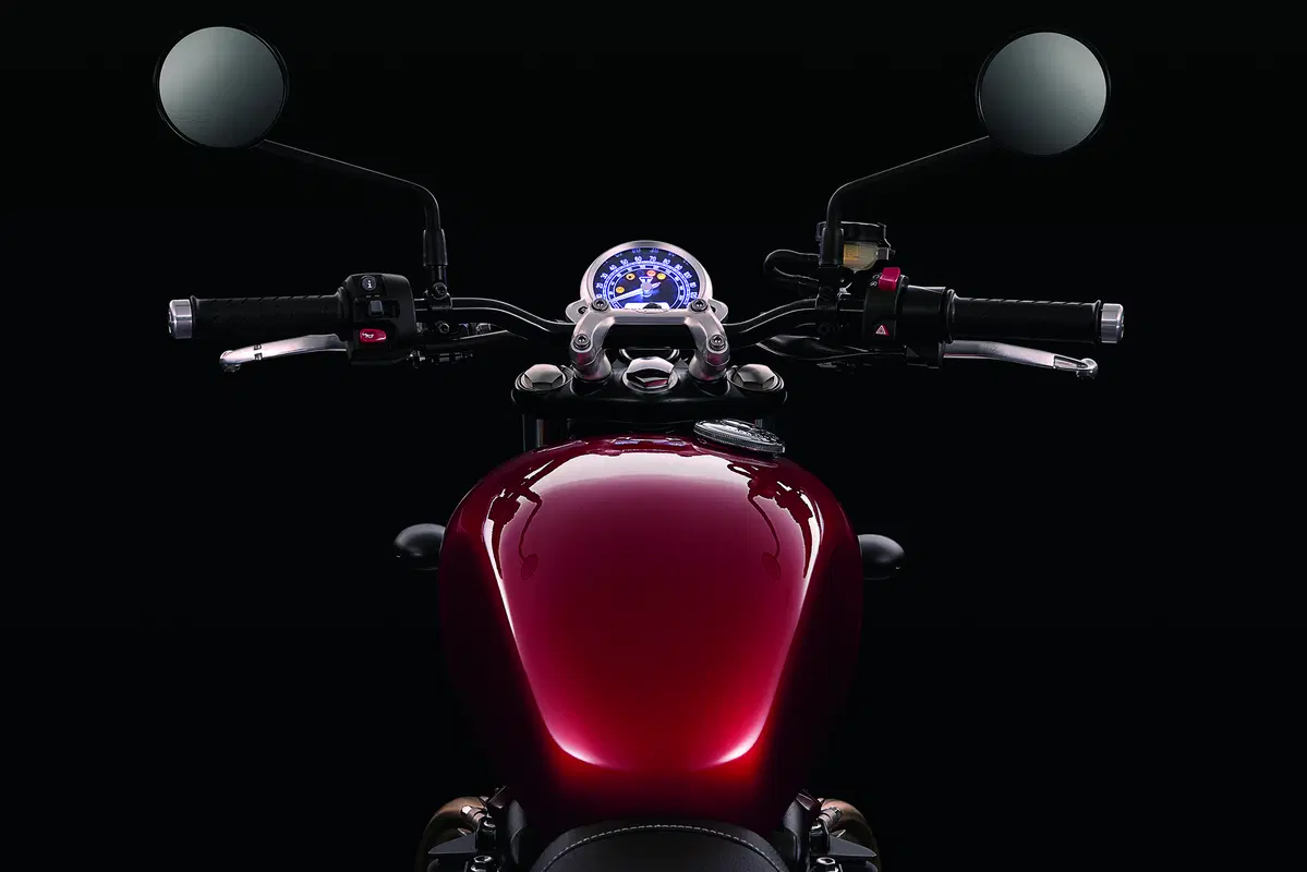 Triumph Street Twin 2016 (9)