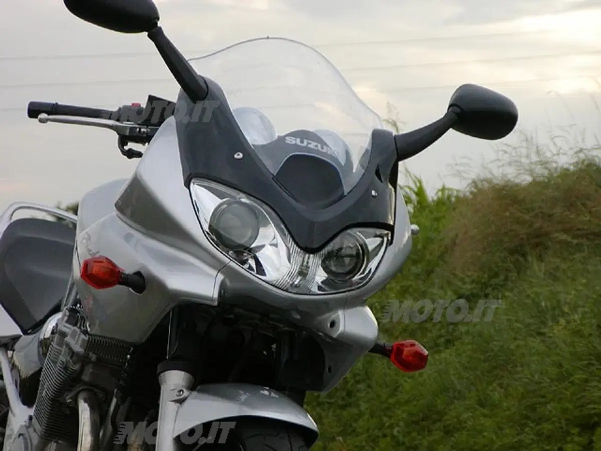 SUZUKI GSF 600 Bandit S (7)