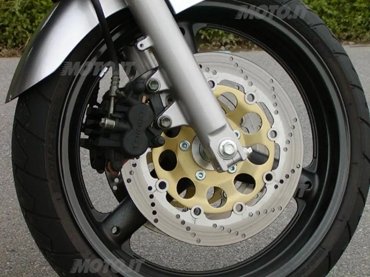 SUZUKI GSF 600 Bandit S (10)