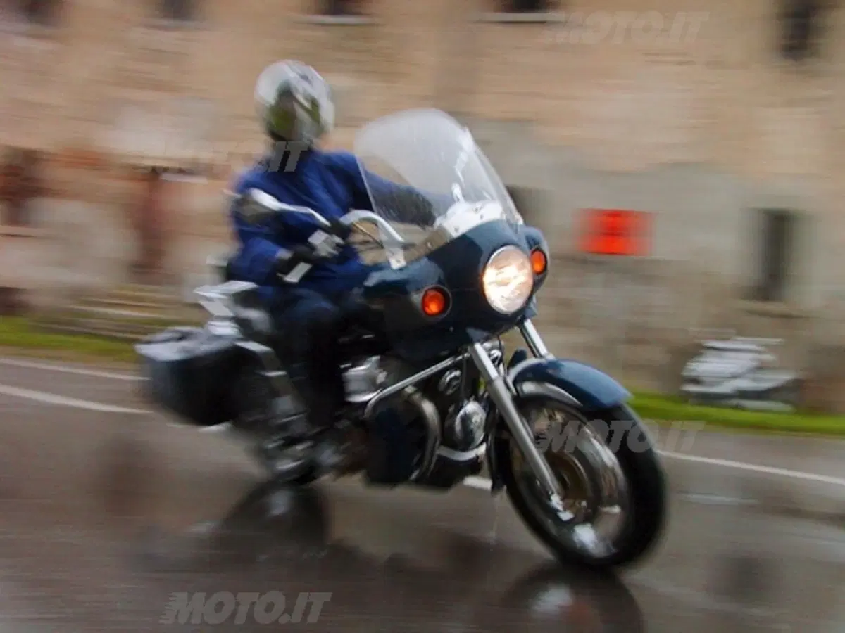 MOTO GUZZI California EV Touring (6)