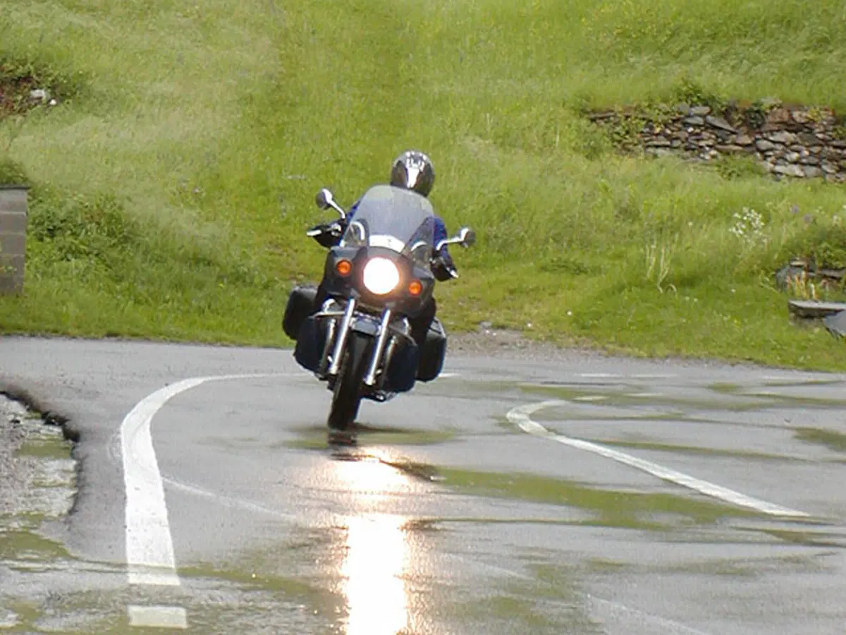 MOTO GUZZI California EV Touring (7)