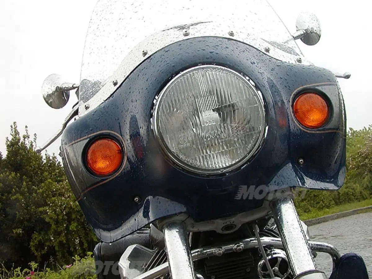 MOTO GUZZI California EV Touring (11)