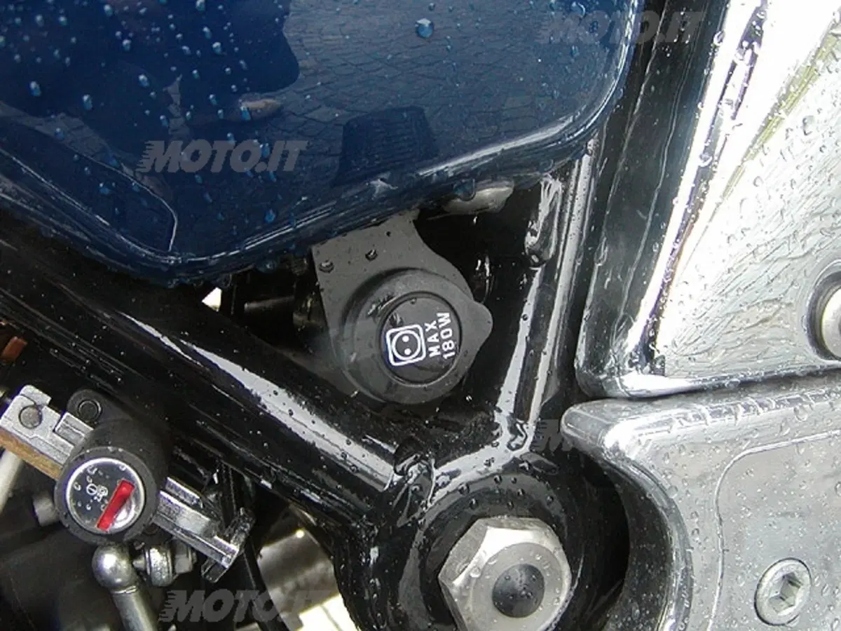 MOTO GUZZI California EV Touring (16)