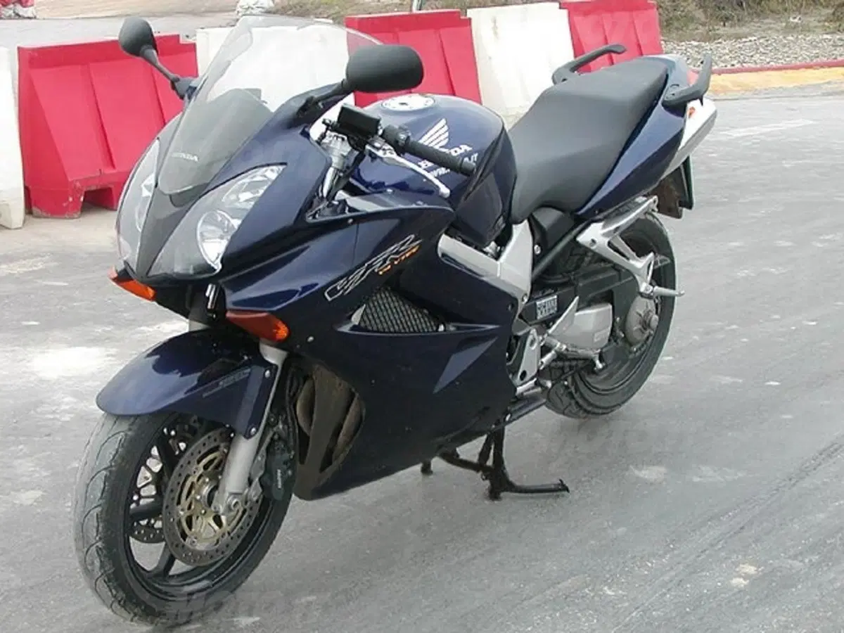 HONDA VFR (2)