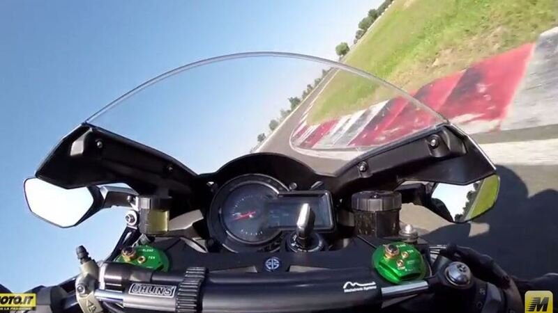 Kawasaki H2 e H2R: La sfida in pista (Video)
