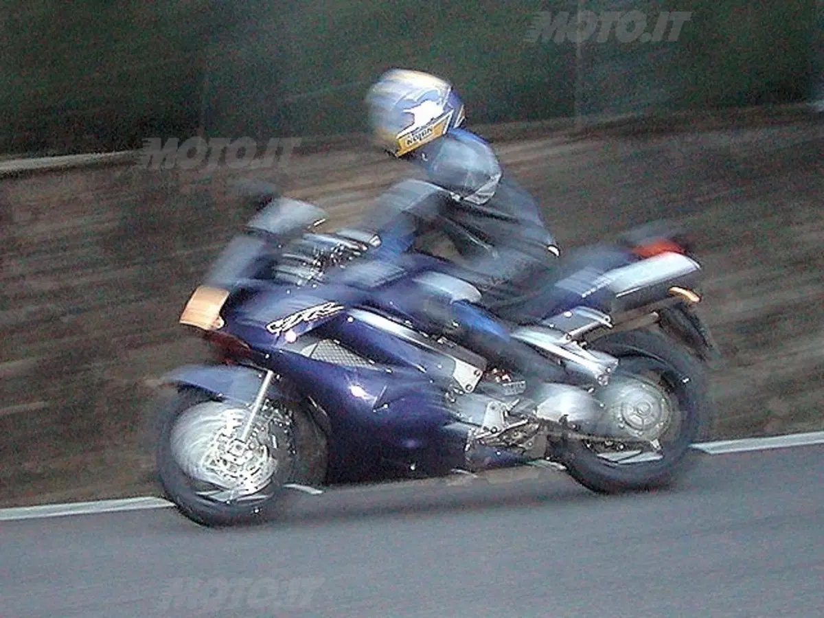 HONDA VFR (17)