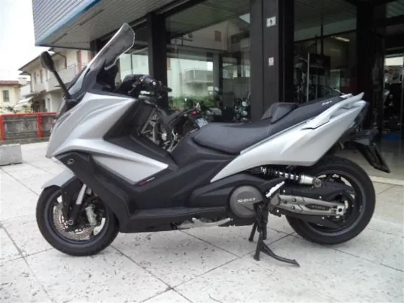 Kymco AK 550 (2017 - 19) (2)