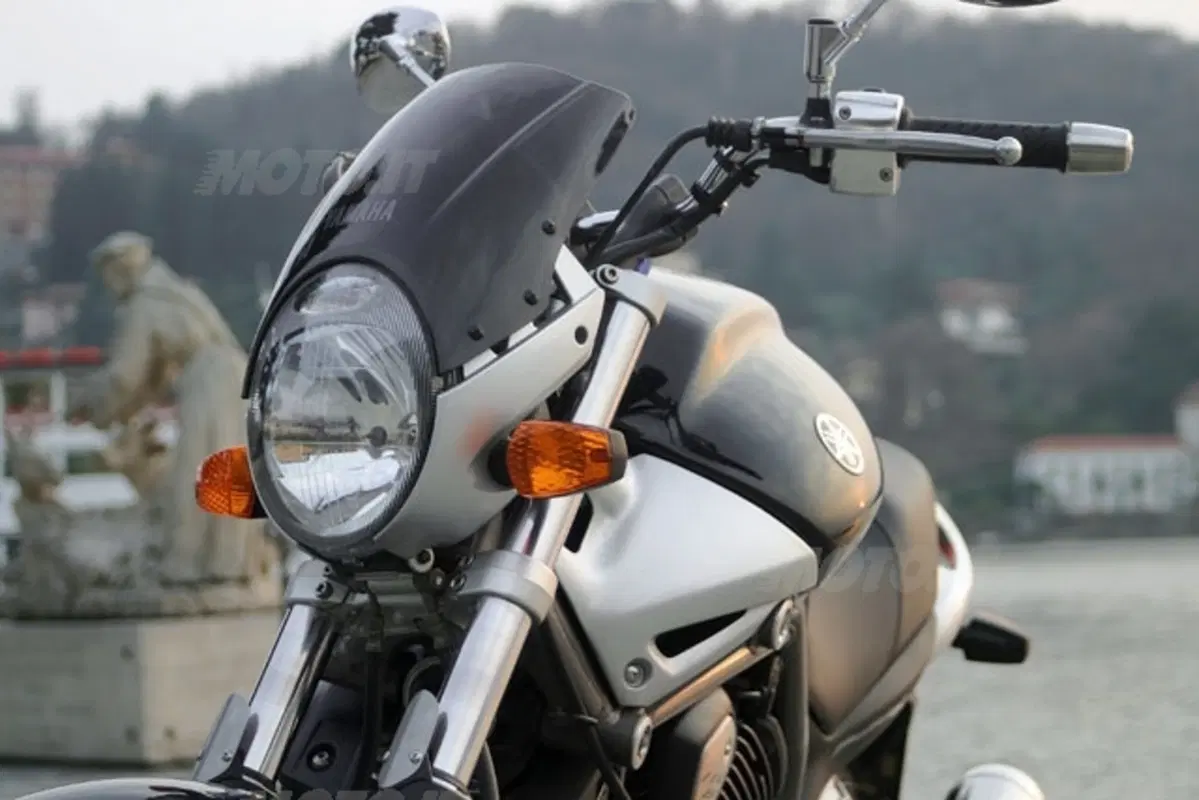 YAMAHA BT 1100 Bulldog (10)