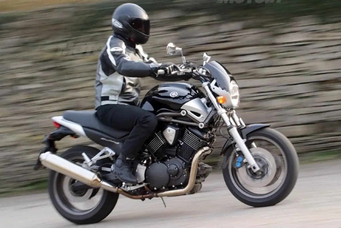 YAMAHA BT 1100 Bulldog (17)