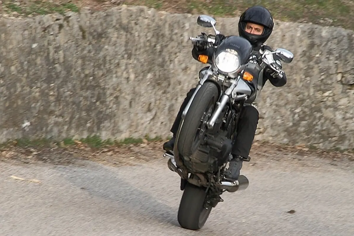 YAMAHA BT 1100 Bulldog (18)