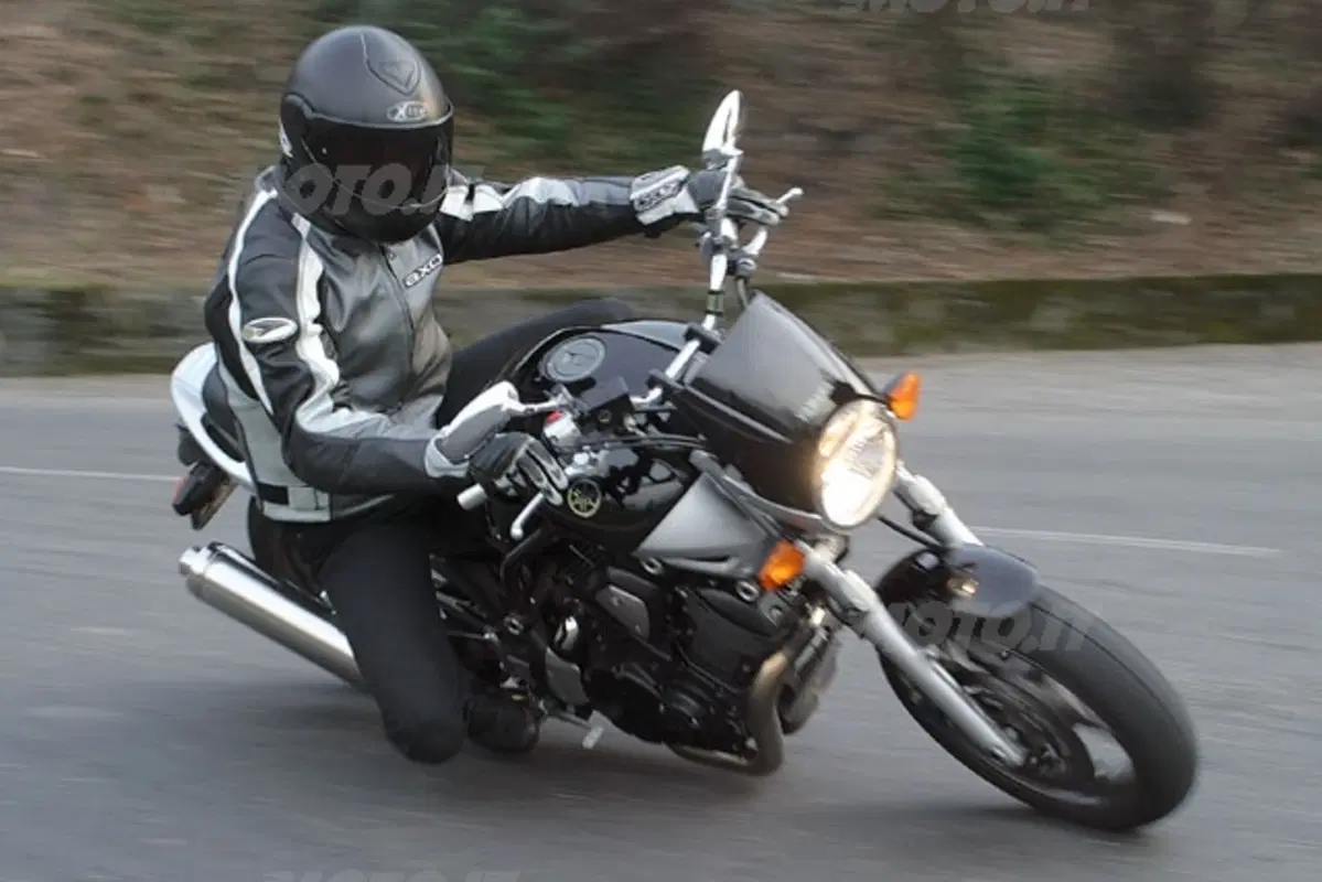YAMAHA BT 1100 Bulldog (26)