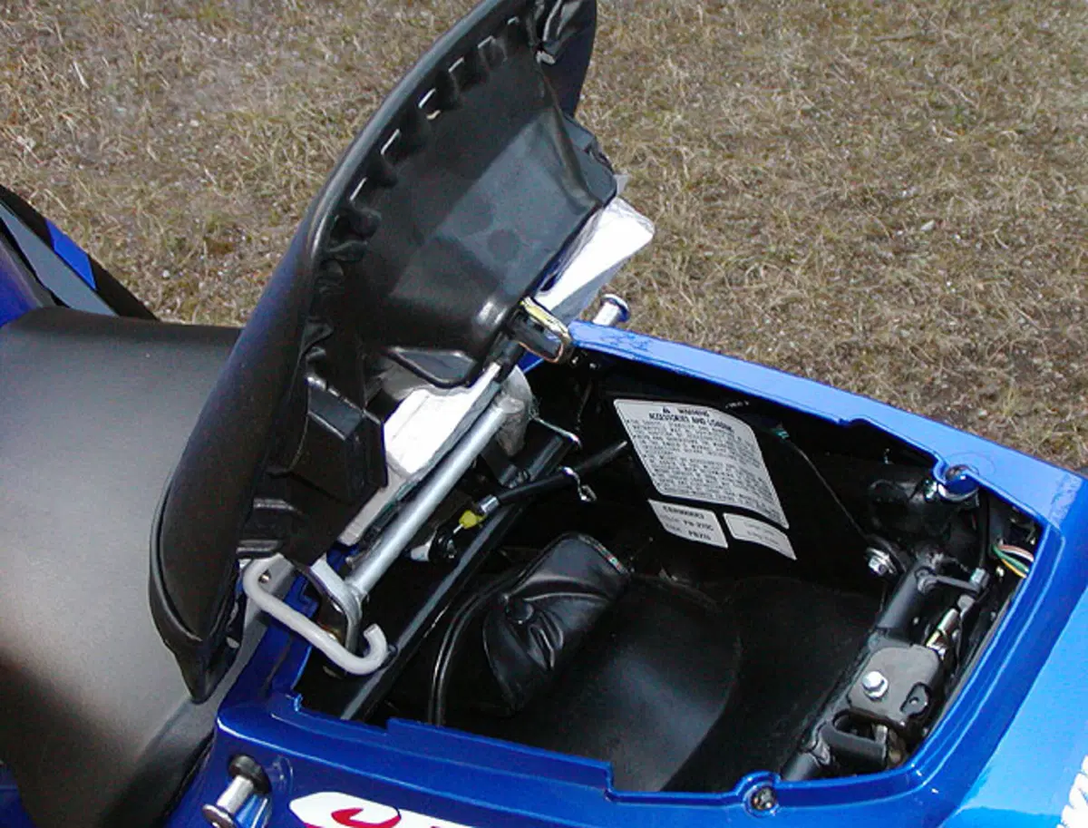 HONDA CBR 900 RR (7)