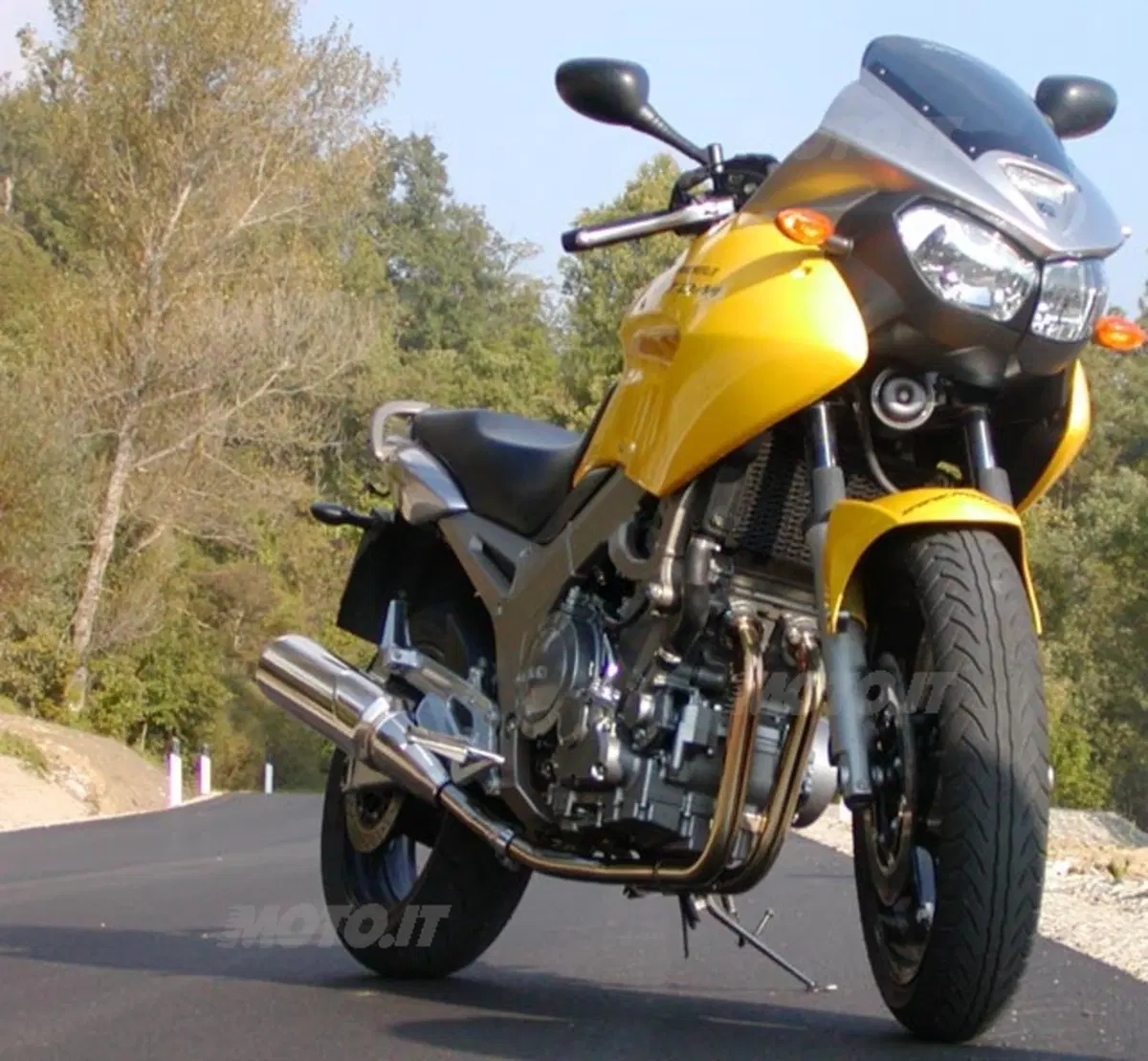 YAMAHA TDM 900 (2)