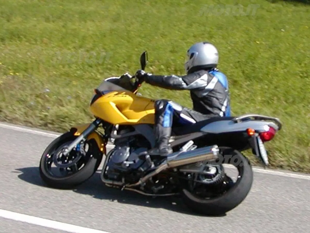YAMAHA TDM 900 (5)