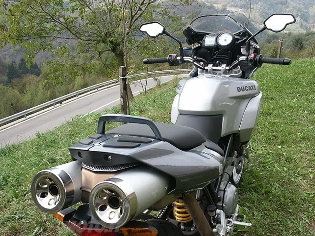 DUCATI Multistrada 1000 DS (4)