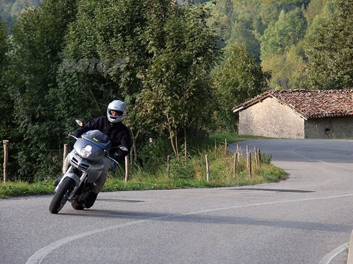 DUCATI Multistrada 1000 DS (19)
