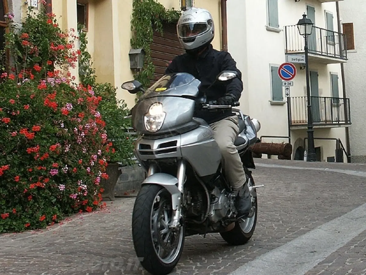 DUCATI Multistrada 1000 DS (23)