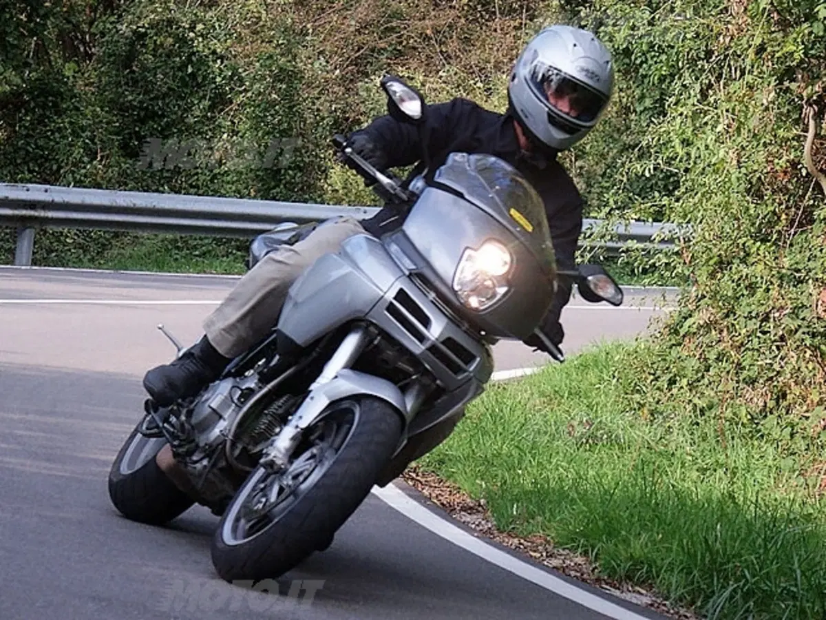 DUCATI Multistrada 1000 DS (25)