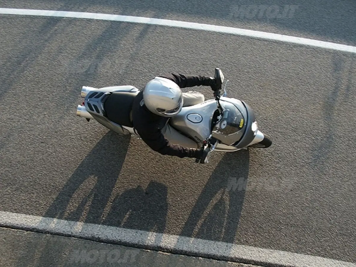 DUCATI Multistrada 1000 DS (27)