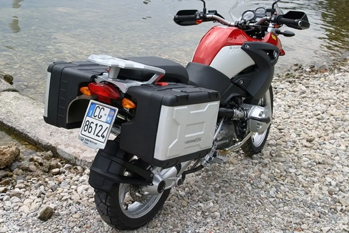 BMW R1200 GS e SUZUKI V-Strom 1000 (3)